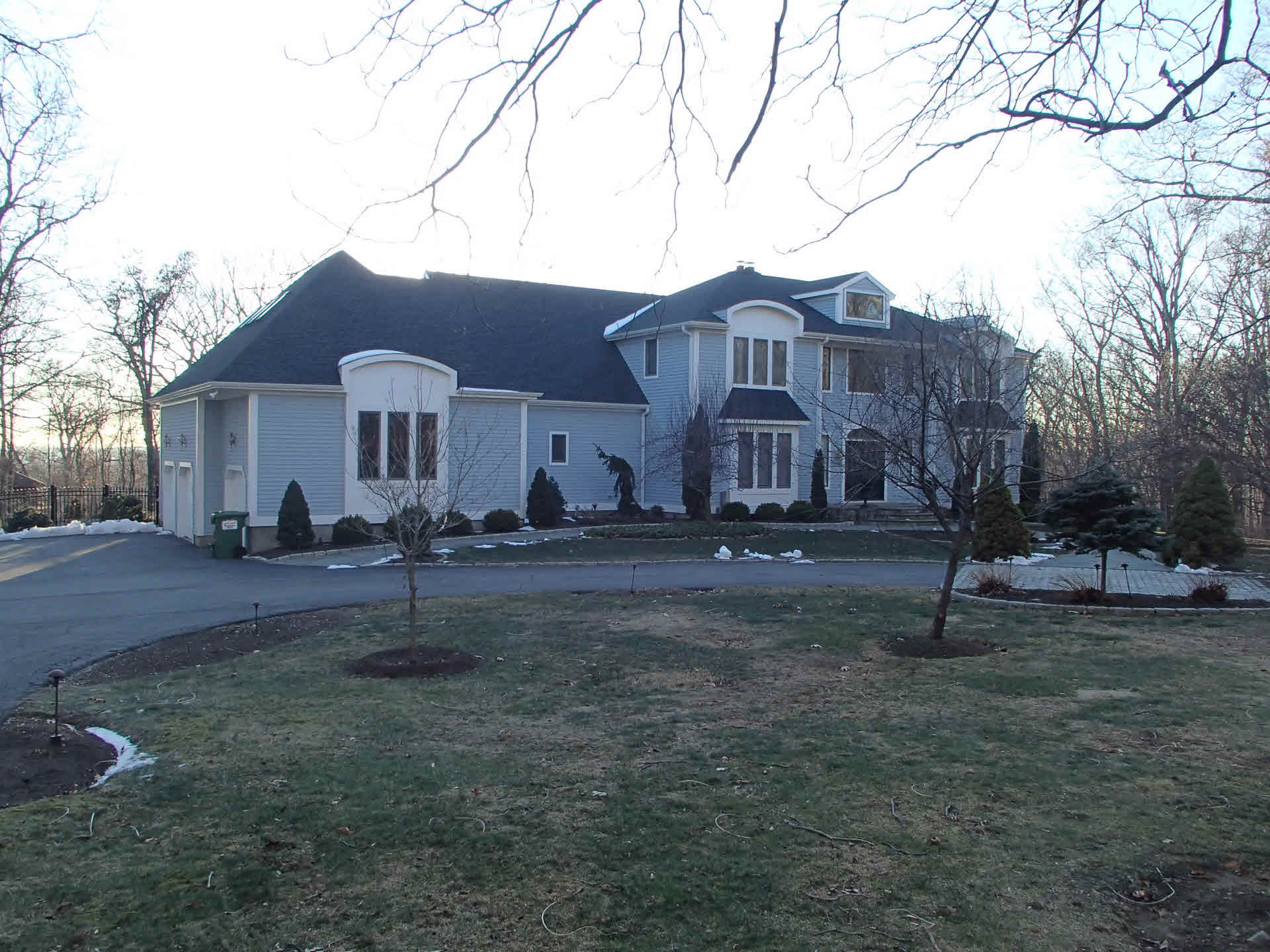 Building photograph for 26 DEER POND WOODS RD